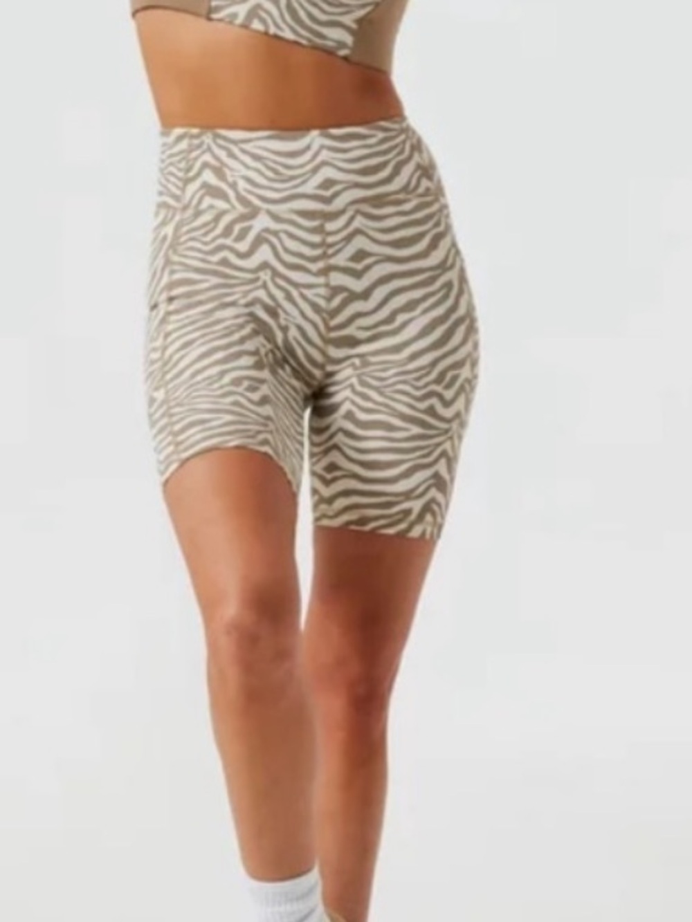 Tuckernuck Tnuck Sport Bike Shorts Womens Size Small Olive Green Zebra Print NWT